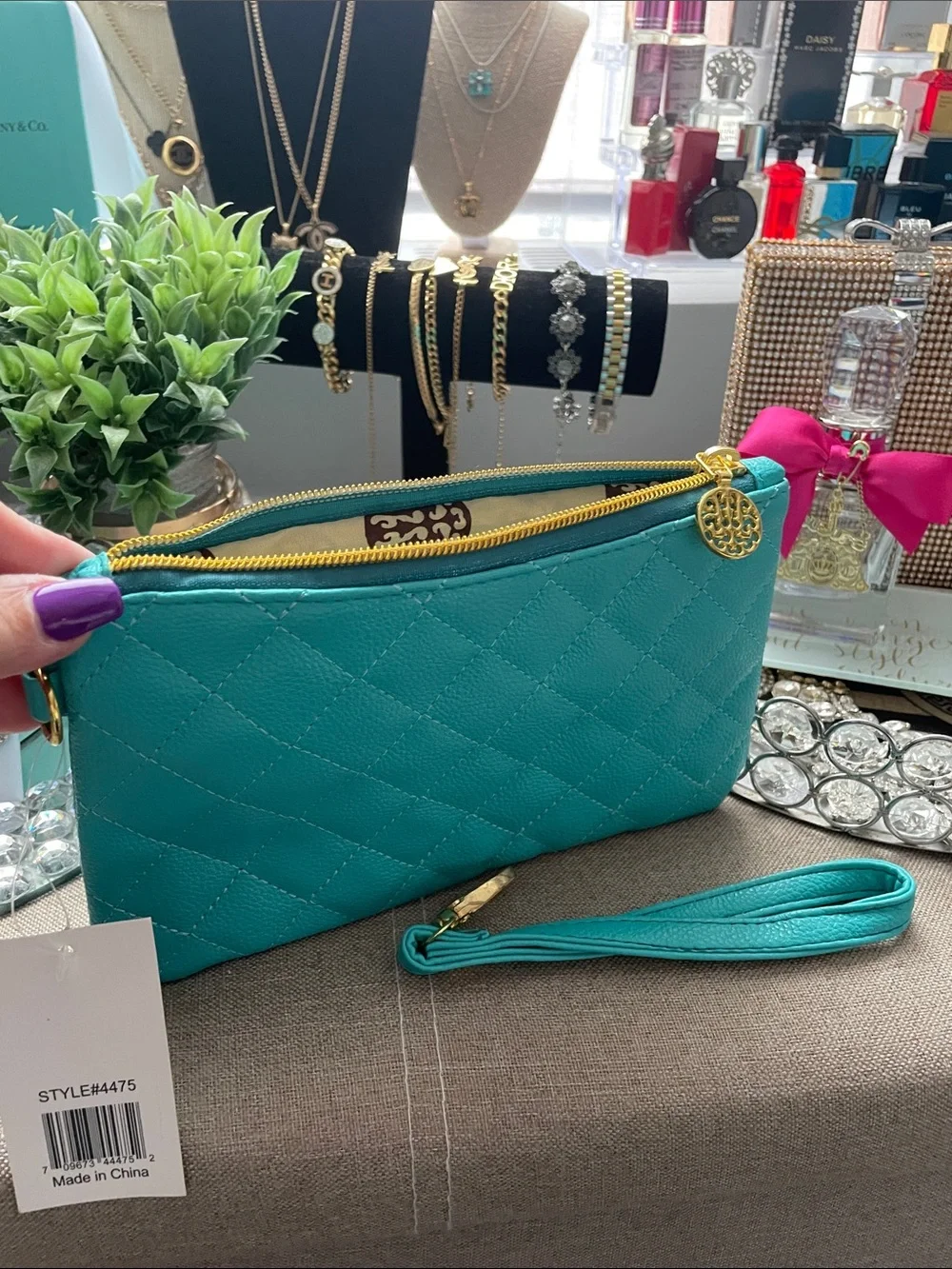 ✨Tiffany Blue Quilted Cosmetic Pouch with Gold Zipper & wristlet ✨NWT